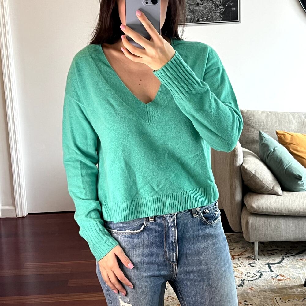Intermix V-neck Cashmere sweater size S in Green